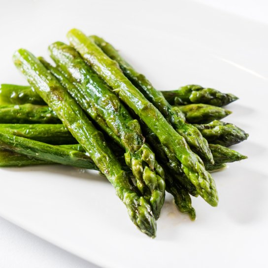 Зелена спаржа