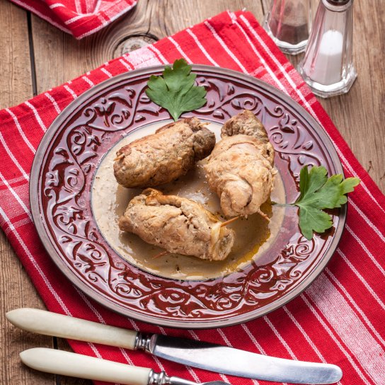 Рулетики з телятини в пиві рецепт