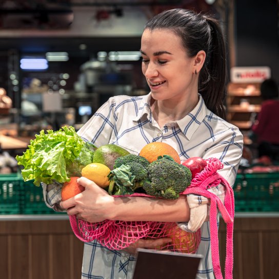 Жінка в магазині