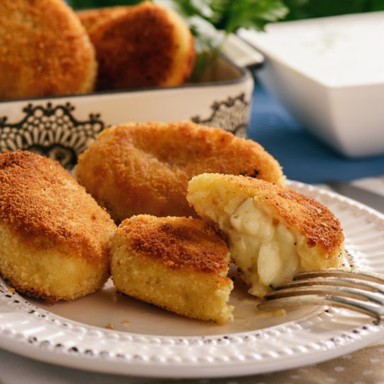 Крокети з моцарелою