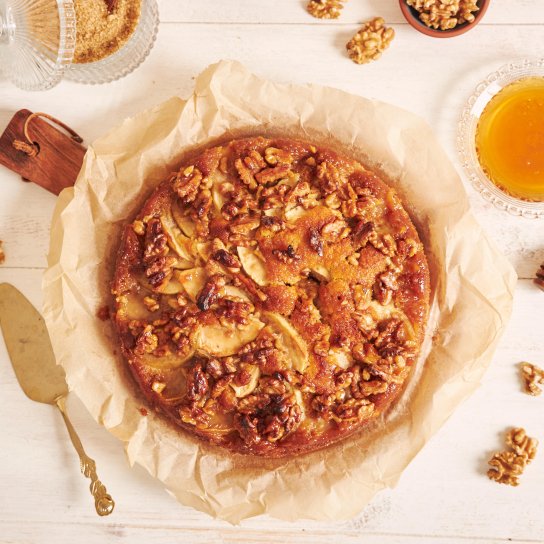 Пирог с грушами и орехами