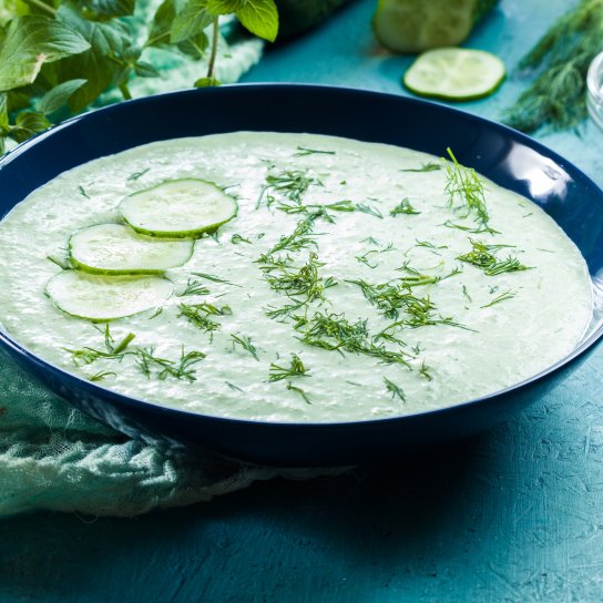 Суп з малосольними огірками