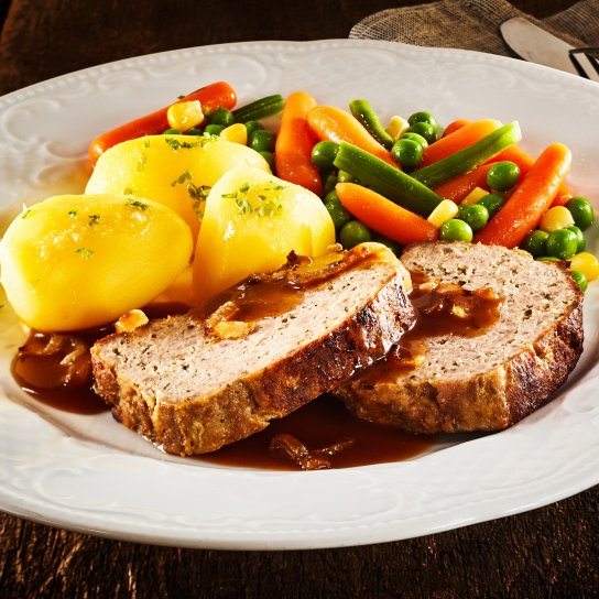 М’ясний рулет з картоплею