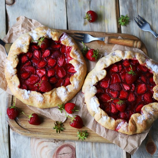 Галета з полуницею