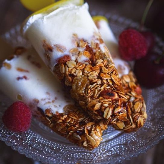 Йогурт-гранола