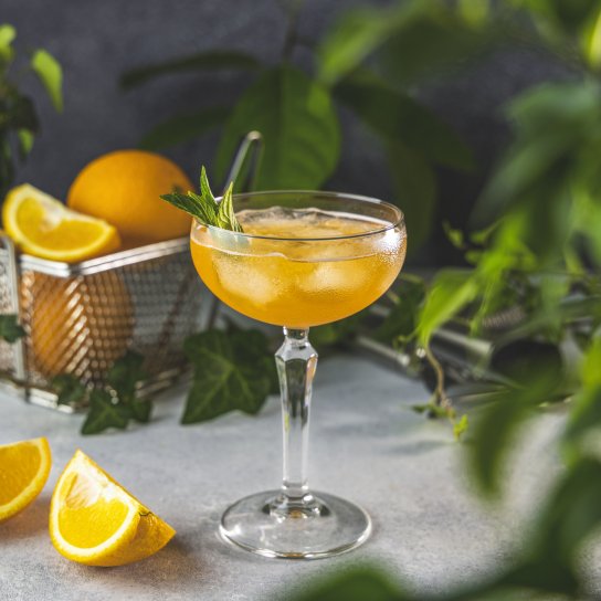 Пунш з шампанським і фруктами