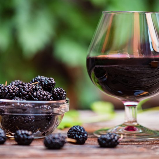 Вино із шовковиці