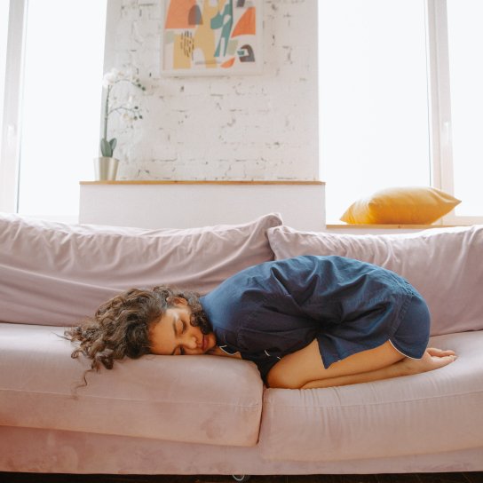 коли болить живіт