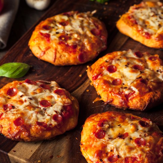 Піци на сирному тісті