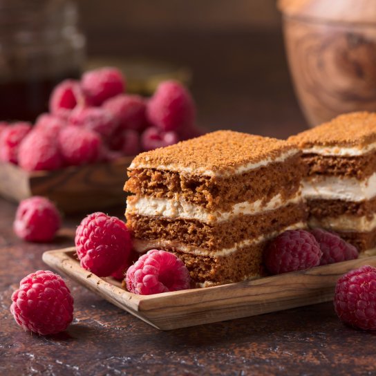 Ленивый медовик в мультиварке