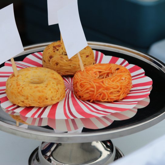 Нова зірка соцмереж: пончики зі спагеті, що шокували поціновувачів пасти