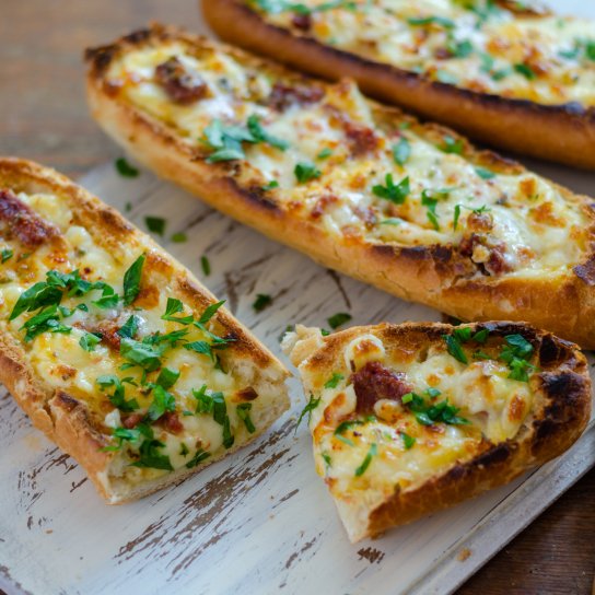 Багет з начинкою