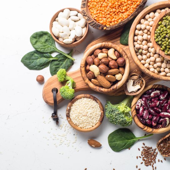 Горіхи та бобові