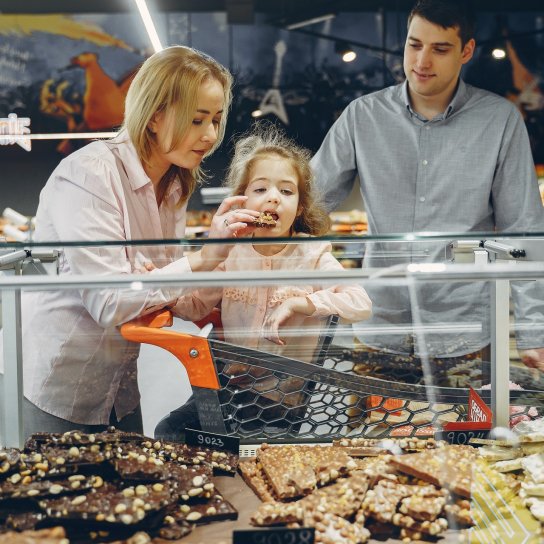 Як правильно годувати дітей