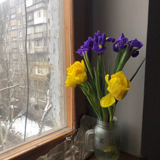 Щоденник із Маріуполя: спали у кімнаті без вікон і
сподівалися, що дві стіни вбережуть нас від снаряду