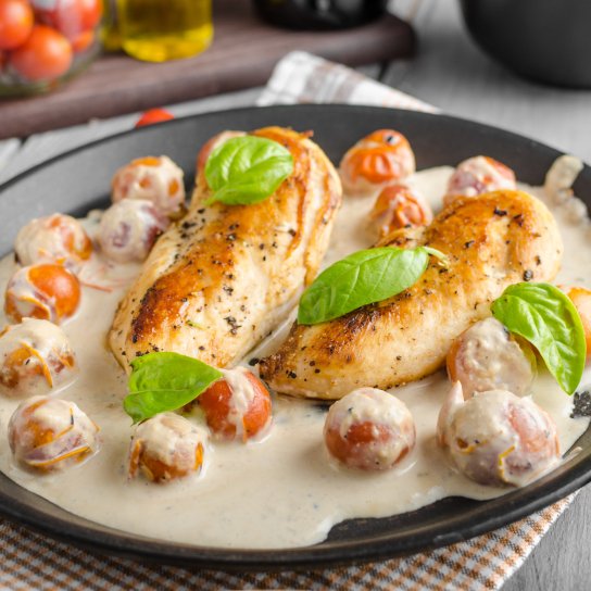 Курячі грудки у соусі