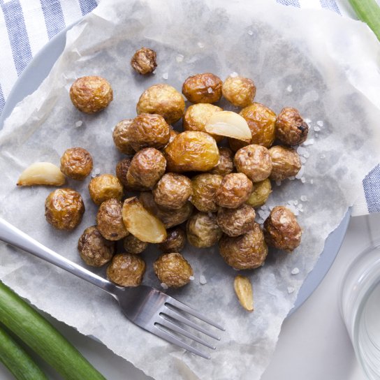 Запечена молода картопля