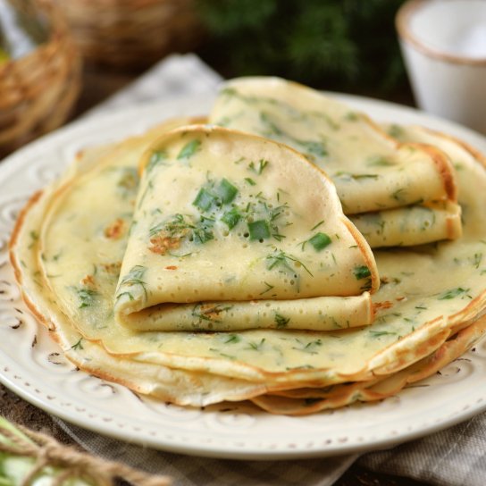 Блинчики с зеленым луком и укропом