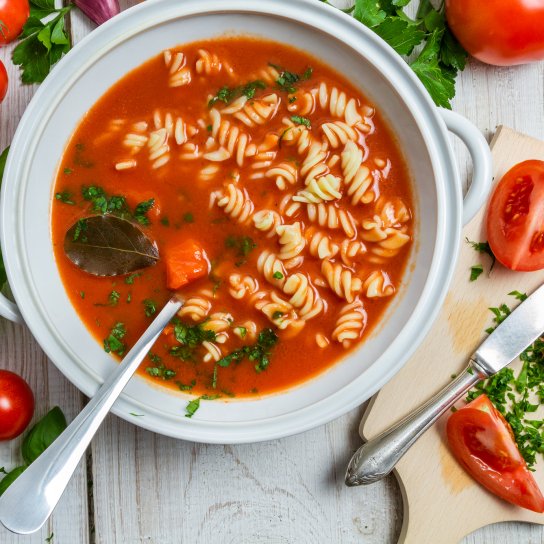 Польський томатний суп з макаронами