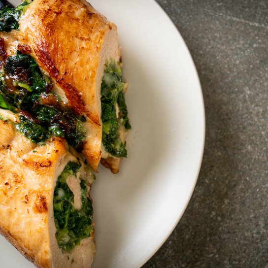 Рулетики из индейки со шпинатом