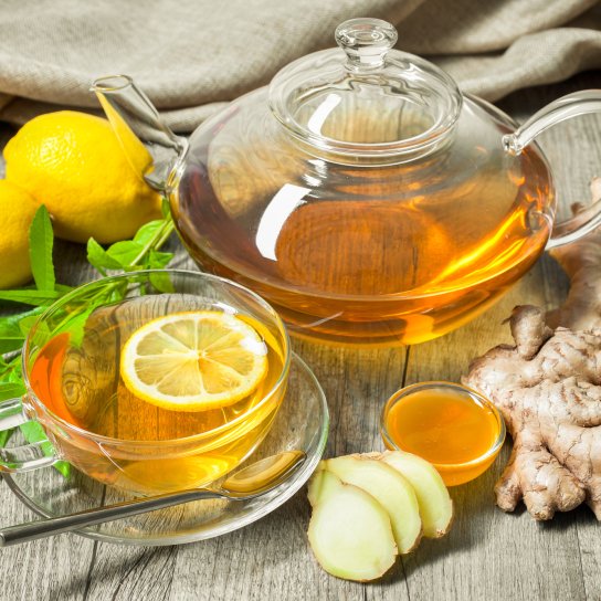 Чай з медом, лимоном та імбирем