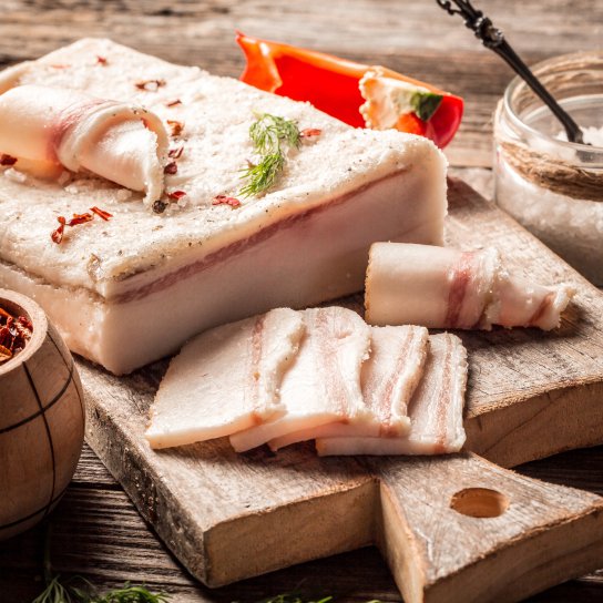 Як приготувати сало на зиму