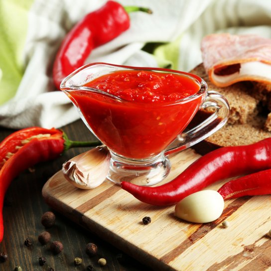 Аджика з яблуками