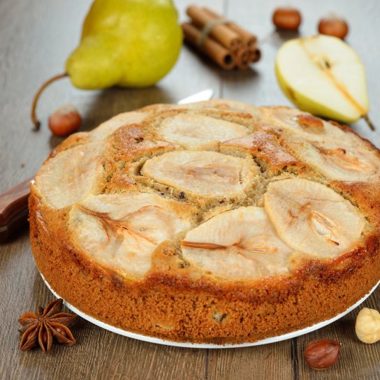 Перевернутый грушевый пирог на сковороде