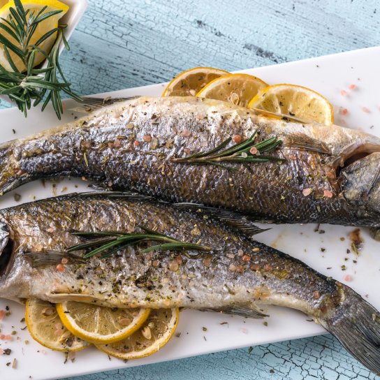 Сибас у запашному маринаді з овочами