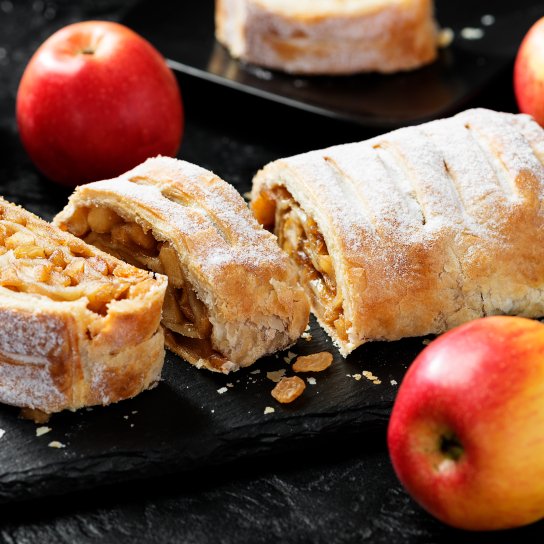яблучний рулет
