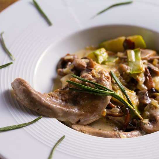 Телячий язик з родзинками