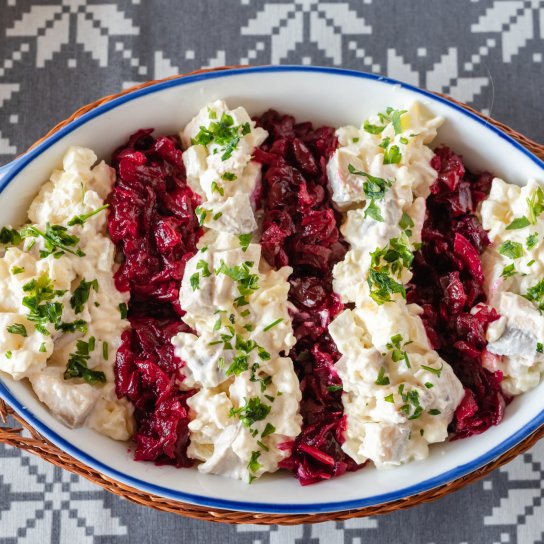 Салат з оселедцем і буряком