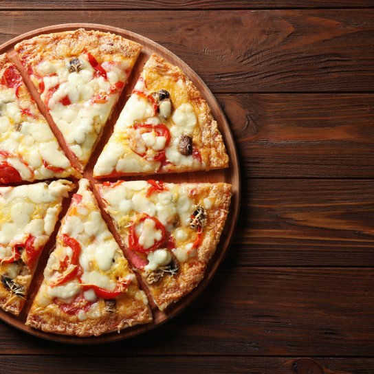 Піца на баклажановому коржі