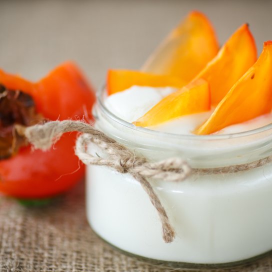 Крем-десерт з хурмою