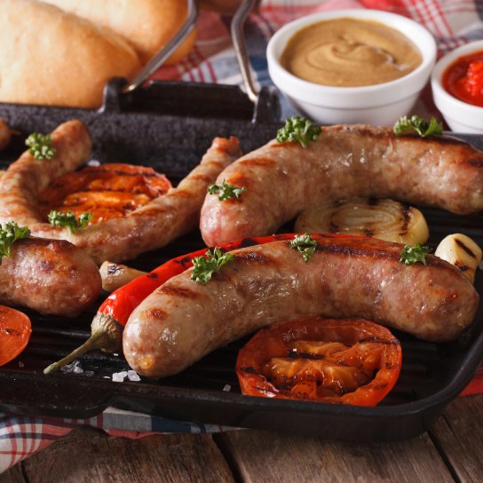 Сосиски на грилі з медом та гірчицею