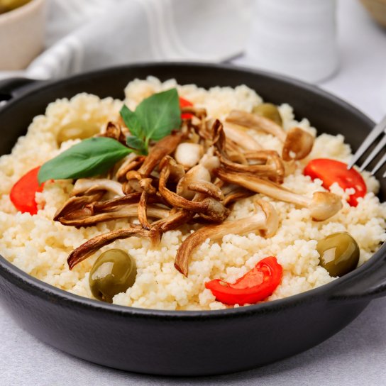 Кускус з грибним соусом