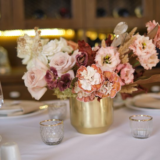 Святковий стіл, букет