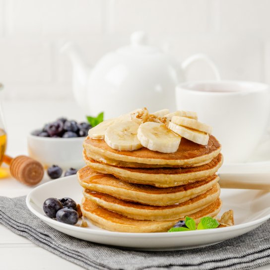 Йогуртові млинці з бананами