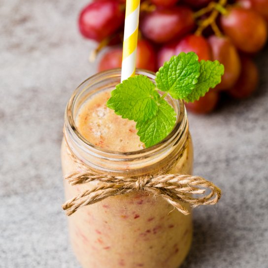 Фруктовий смузі з йогуртом рецепт