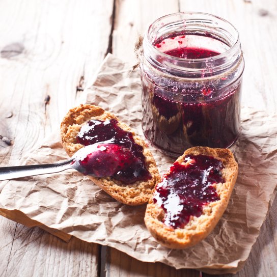 Варення з чорної смородини на сковорідці