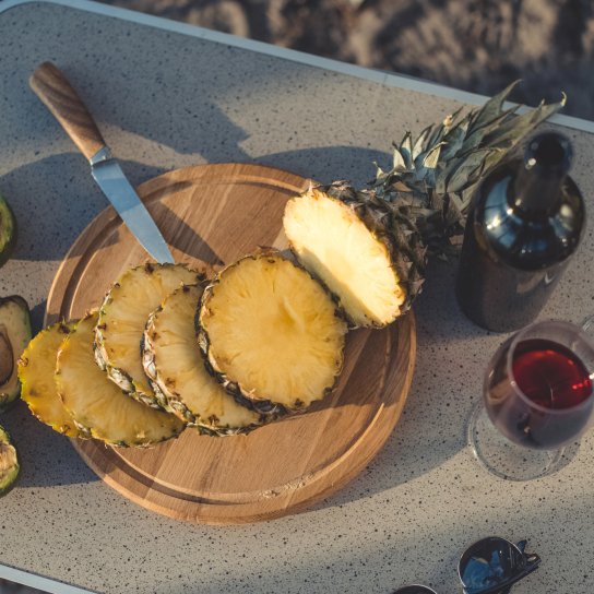 Ананас і вино