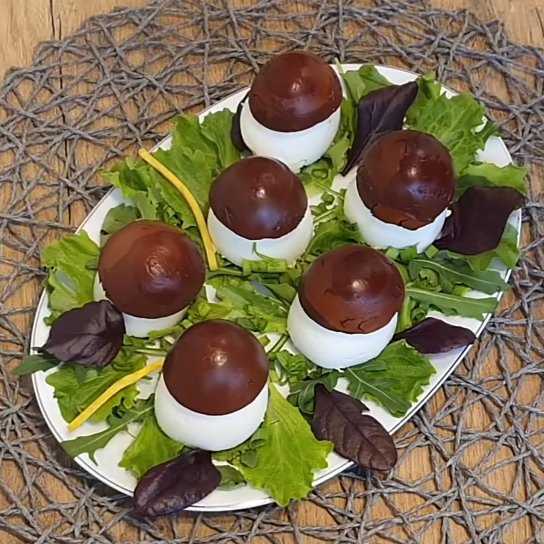 Гриби-боровики з варених яєць