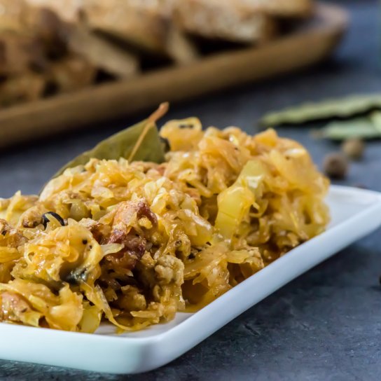 Тушена капуста з фаршем