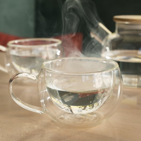 Навіщо п'ють теплу воду