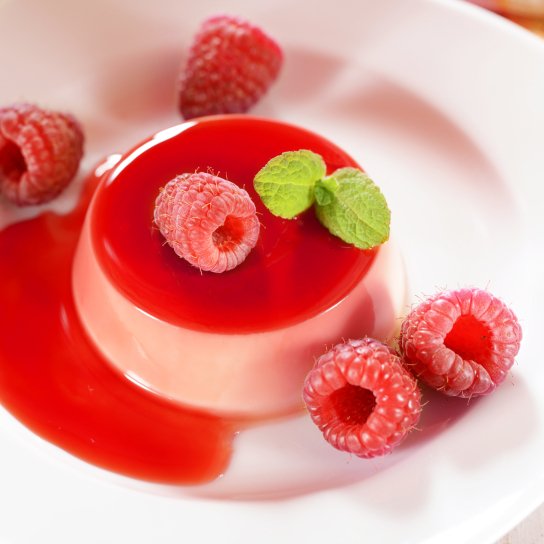 Панна-котта с малиновым желе