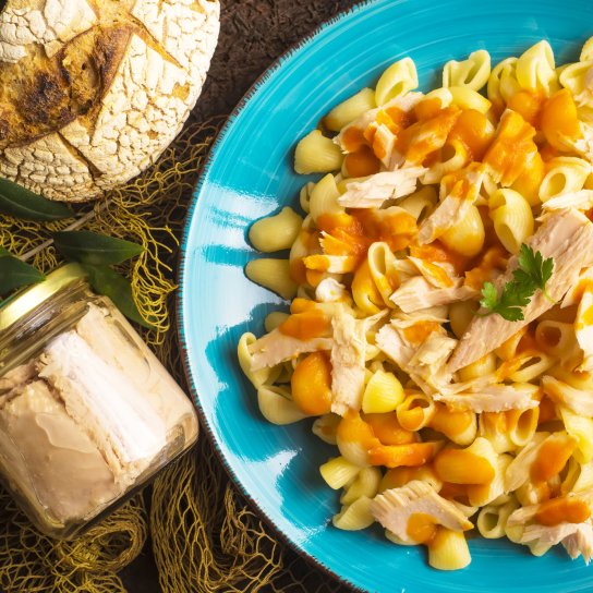 Макарони з консервами