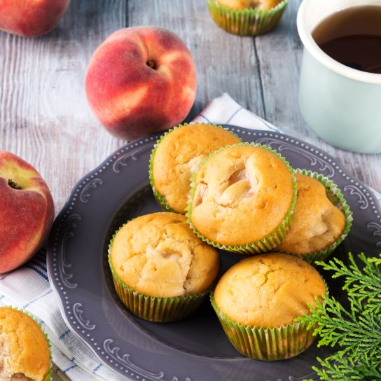 Кексы с персиками