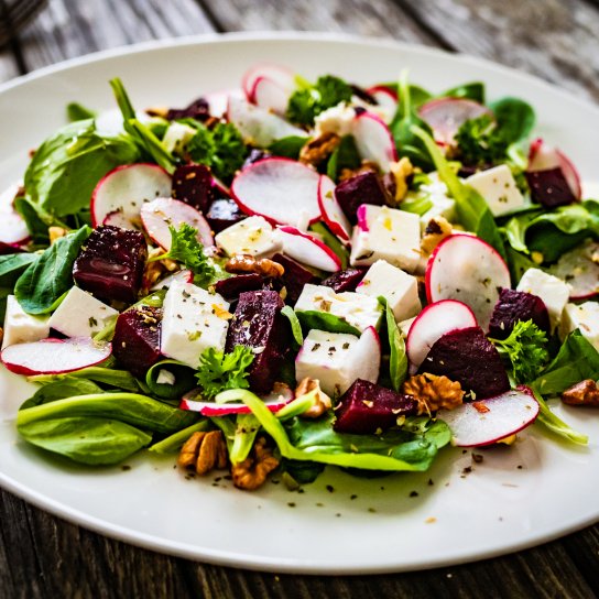 Салат з буряком і редискою