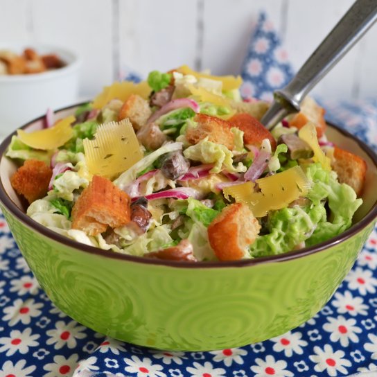 Салат с пекинской капустой и курицей