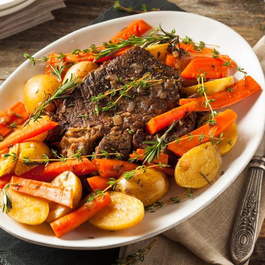 Ростбіф з цибулевим соусом